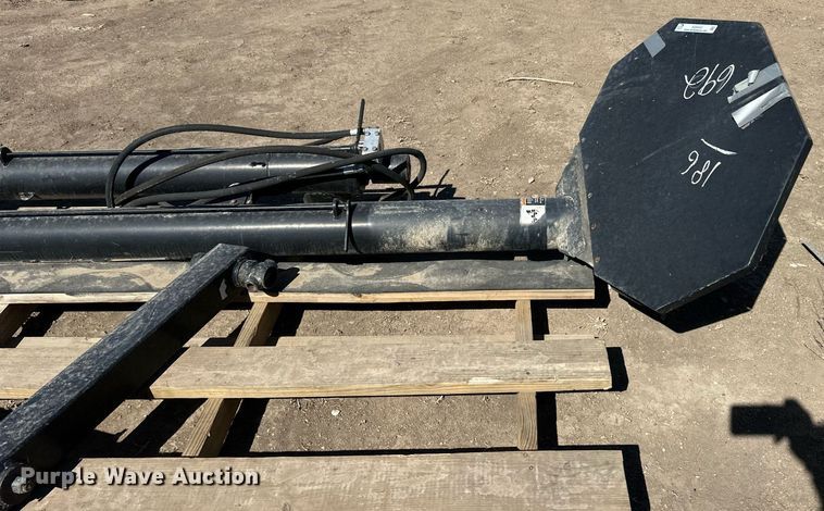 image for item EQ4640 Unverferth hydraulic auger