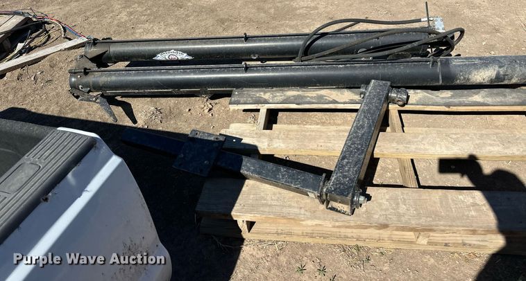 image for item EQ4640 Unverferth hydraulic auger