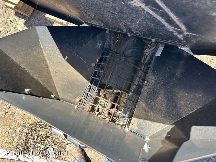 image for item EQ4640 Unverferth hydraulic auger