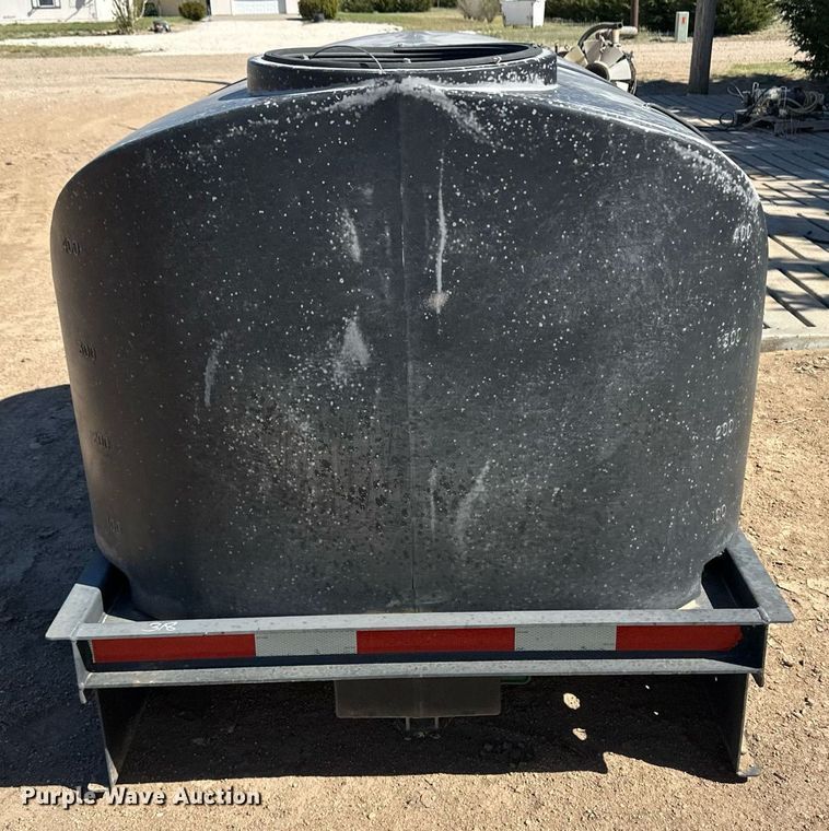 image for item EQ4641 Tanks