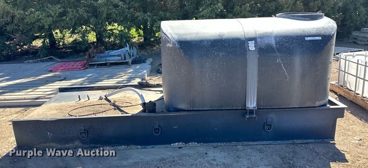 image for item EQ4641 Tanks