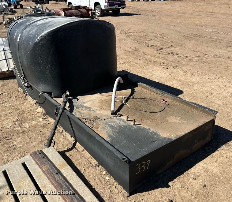 image for item EQ4641 Tanks