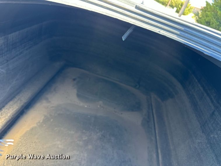 image for item EQ4641 Tanks