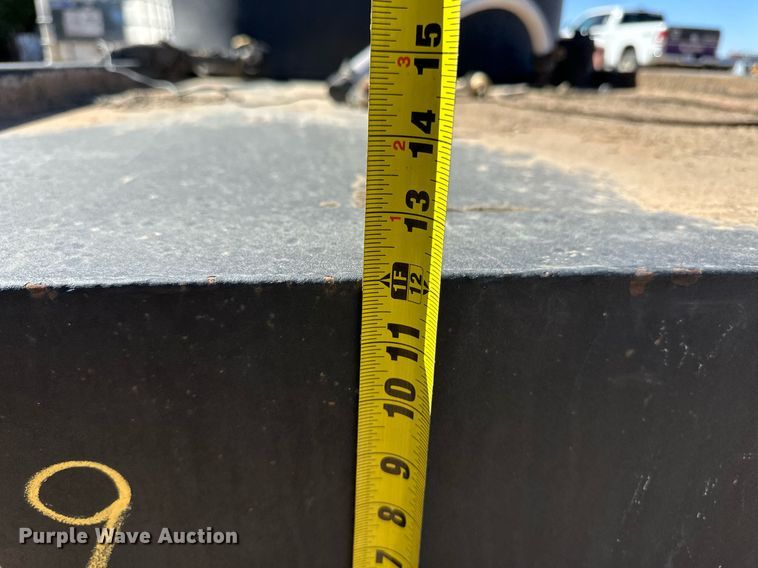 image for item EQ4641 Tanks