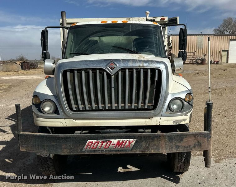 image for item ER8902 2012 International WorkStar 7400  feed mixer truck