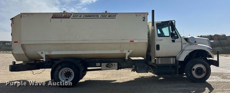 image for item ER8902 2012 International WorkStar 7400  feed mixer truck