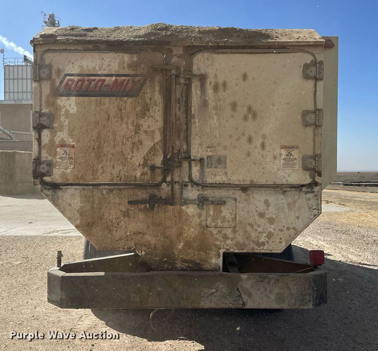 image for item ER8902 2012 International WorkStar 7400  feed mixer truck