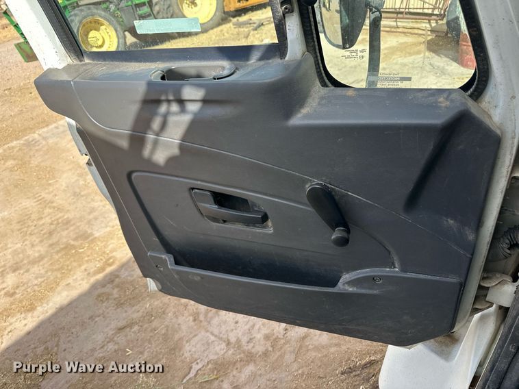 image for item ER8902 2012 International WorkStar 7400  feed mixer truck