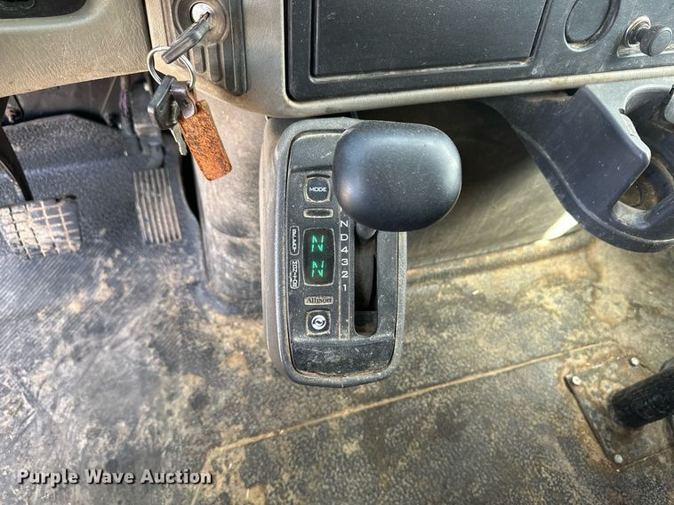 image for item ER8902 2012 International WorkStar 7400  feed mixer truck