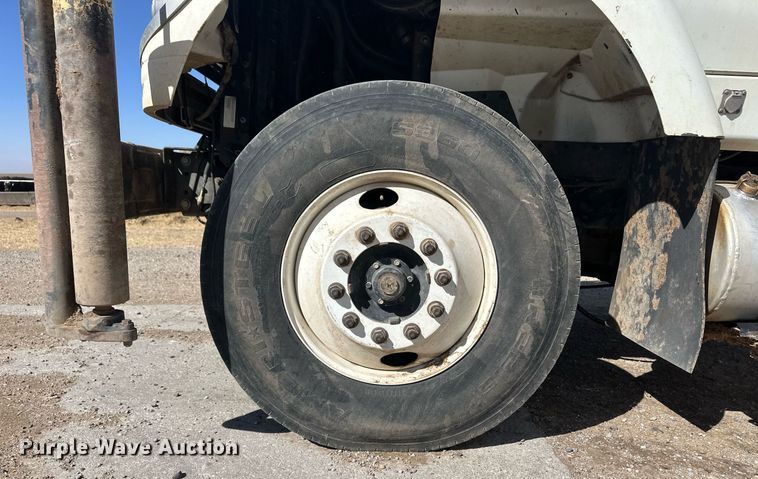 image for item ER8902 2012 International WorkStar 7400  feed mixer truck