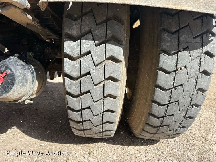 image for item ER8902 2012 International WorkStar 7400  feed mixer truck