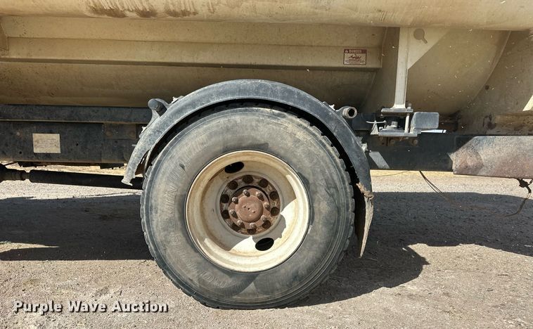 image for item ER8902 2012 International WorkStar 7400  feed mixer truck