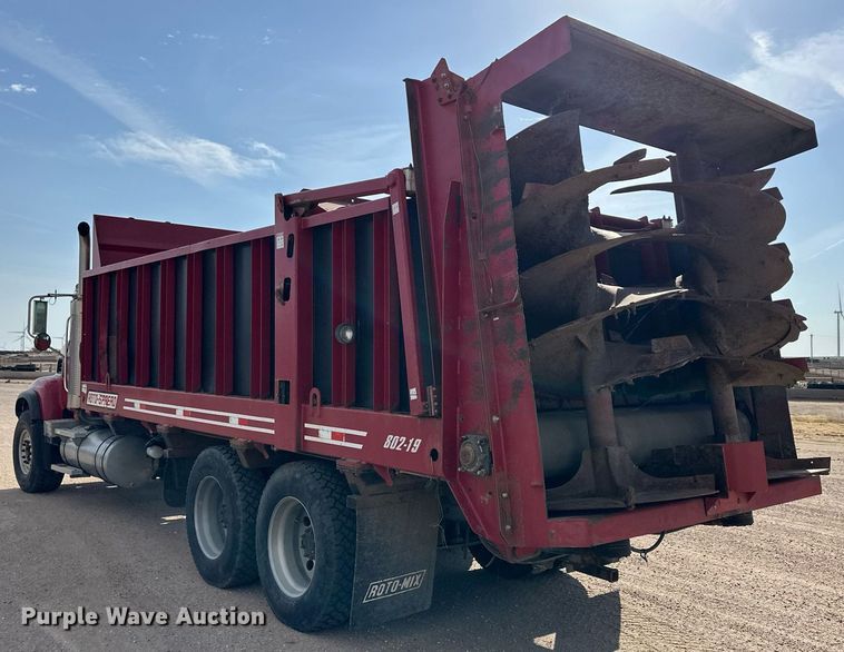 image for item ER8904 2006 Mack CV713 manure spreader truck