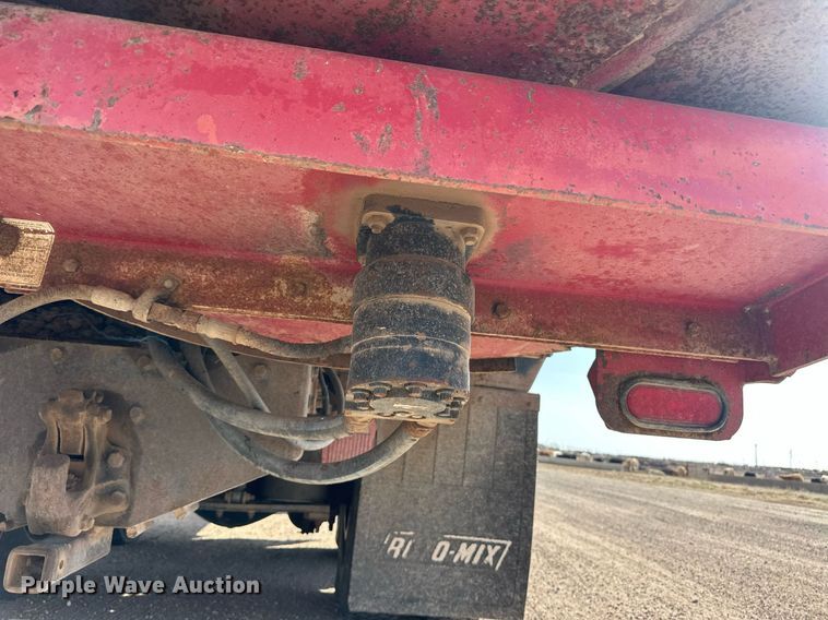 image for item ER8904 2006 Mack CV713 manure spreader truck