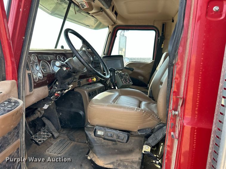 image for item ER8904 2006 Mack CV713 manure spreader truck