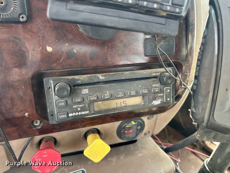 image for item ER8904 2006 Mack CV713 manure spreader truck