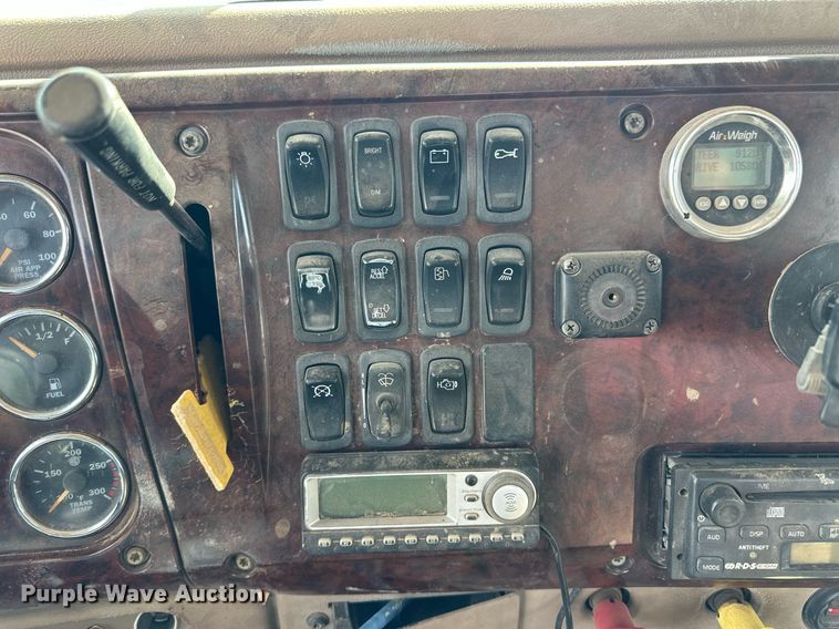 image for item ER8904 2006 Mack CV713 manure spreader truck