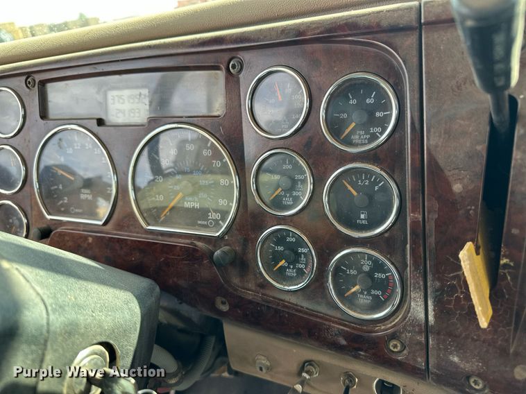 image for item ER8904 2006 Mack CV713 manure spreader truck