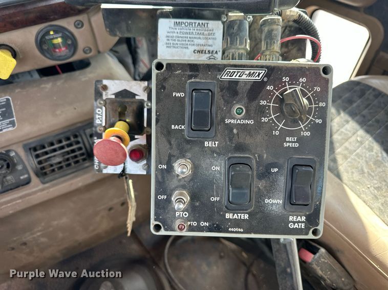 image for item ER8904 2006 Mack CV713 manure spreader truck