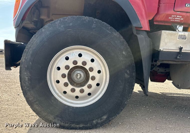 image for item ER8904 2006 Mack CV713 manure spreader truck