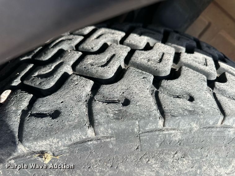 image for item ER8904 2006 Mack CV713 manure spreader truck