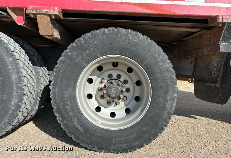 image for item ER8904 2006 Mack CV713 manure spreader truck