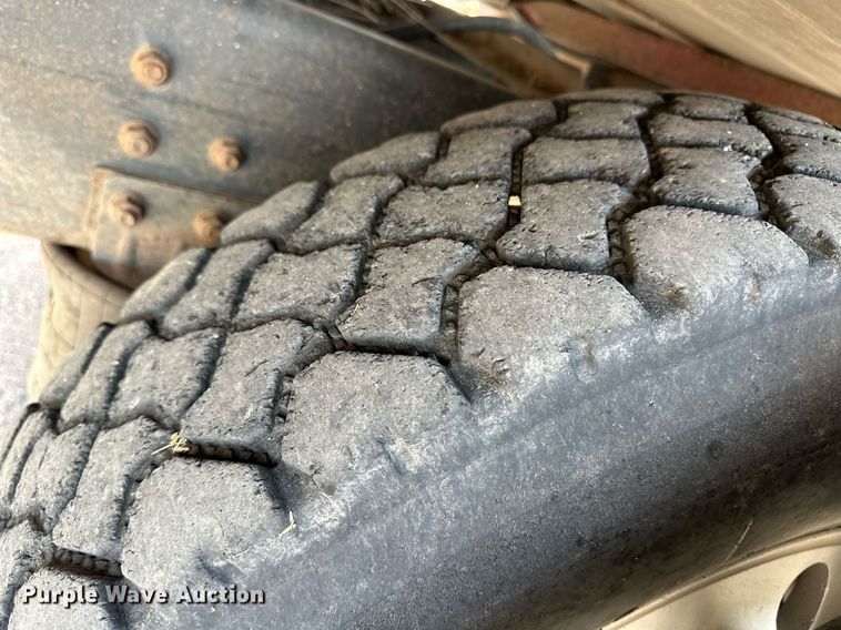 image for item ER8904 2006 Mack CV713 manure spreader truck