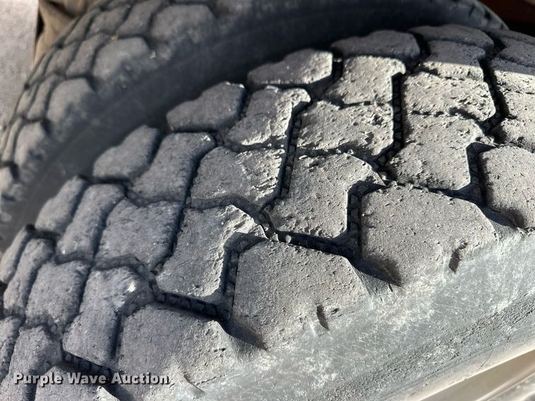 image for item ER8904 2006 Mack CV713 manure spreader truck