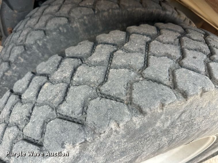 image for item ER8904 2006 Mack CV713 manure spreader truck