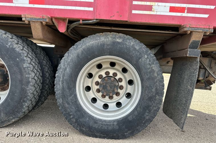 image for item ER8904 2006 Mack CV713 manure spreader truck