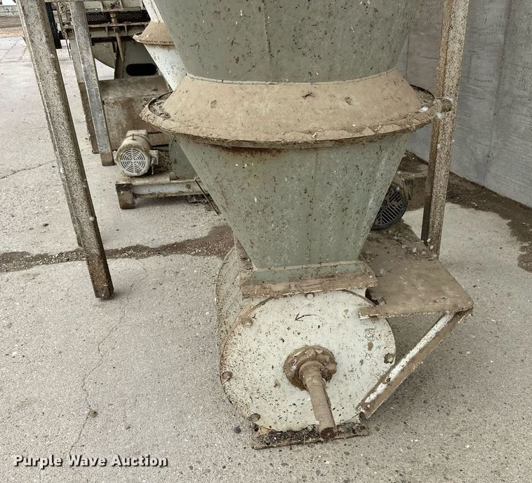 image for item ER8988 Vertical conveyor