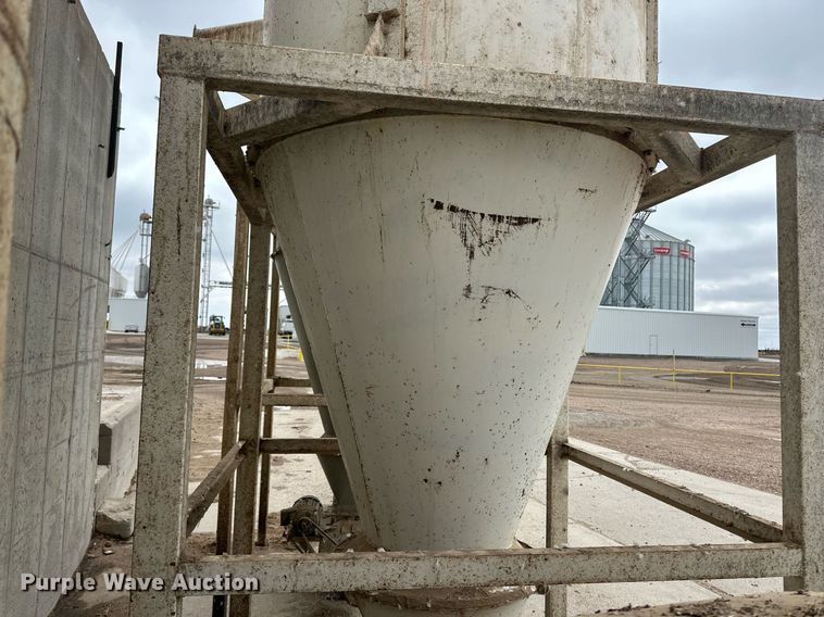 image for item ER8989 Vertical conveyor