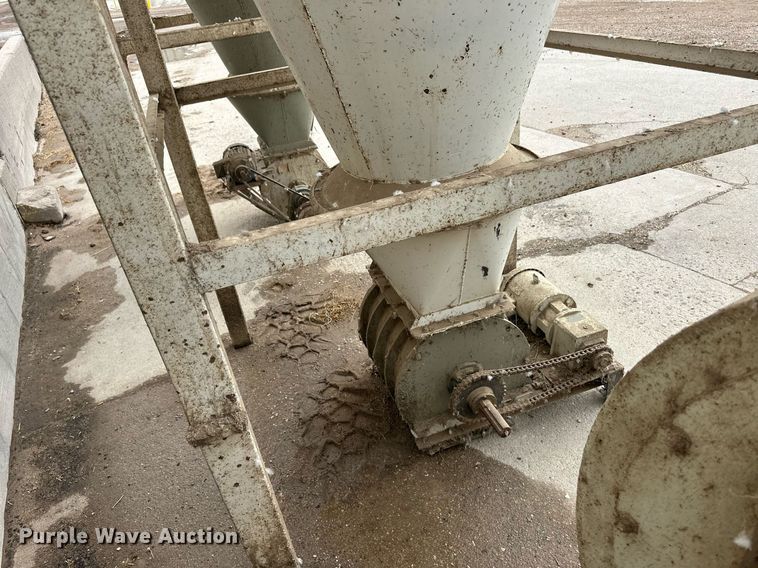 image for item ER8989 Vertical conveyor