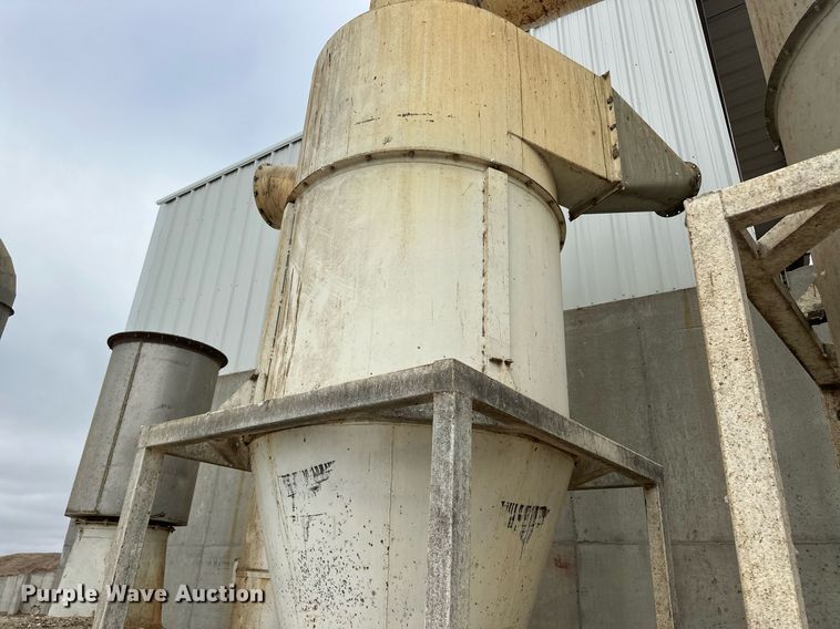 image for item ER8989 Vertical conveyor