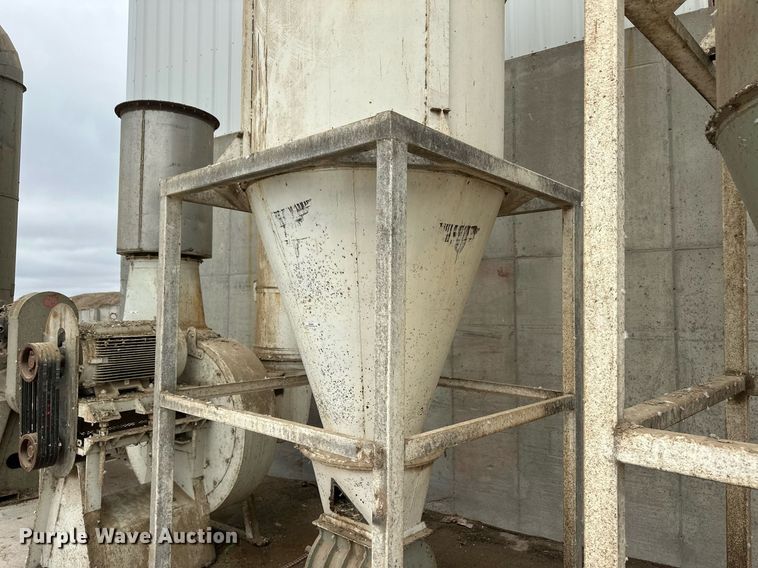 image for item ER8989 Vertical conveyor