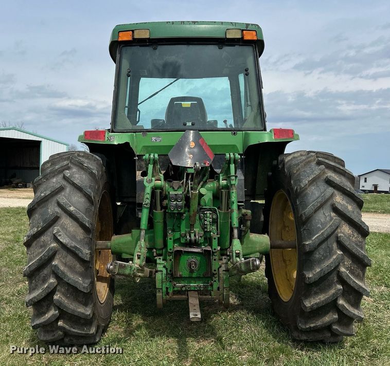 image for item ND9403 1997 John Deere 7210 tractor