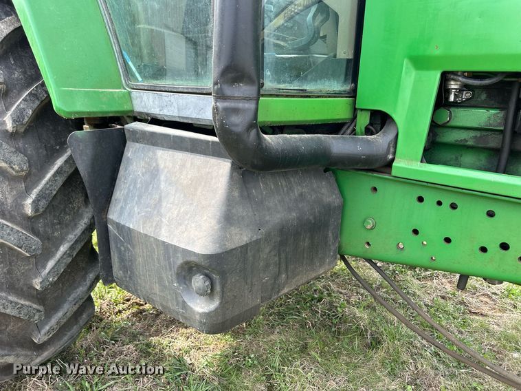 image for item ND9403 1997 John Deere 7210 tractor