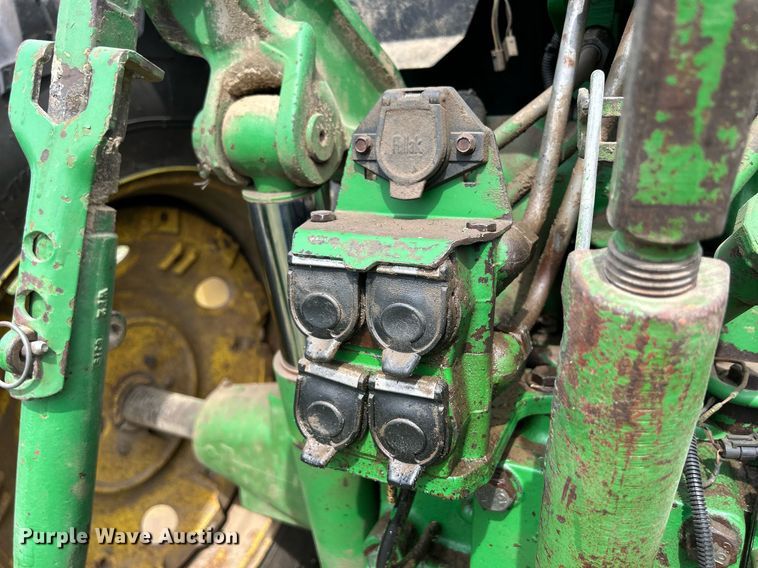 image for item ND9403 1997 John Deere 7210 tractor