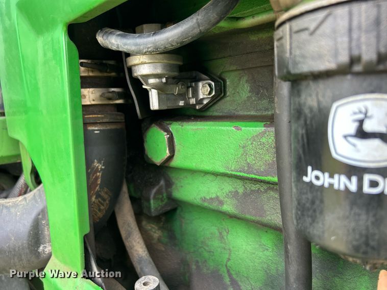 image for item ND9403 1997 John Deere 7210 tractor