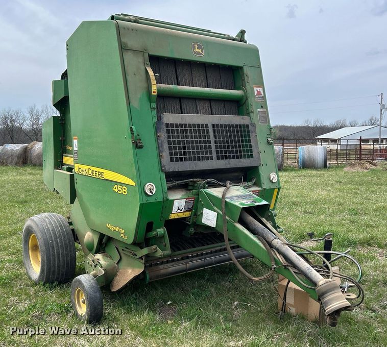 image for item ND9404 2012 John Deere 458 Silage Special  round baler