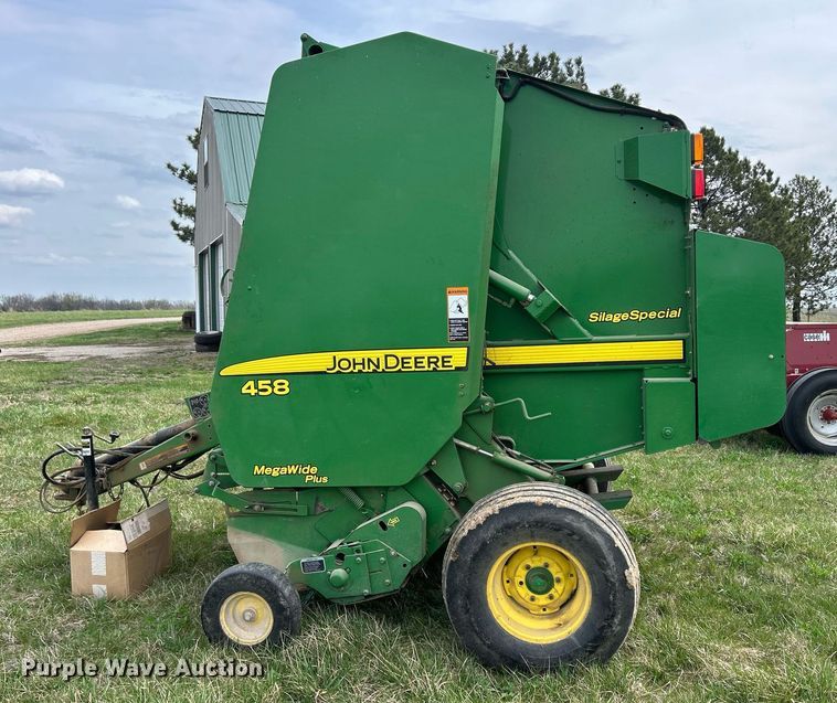 image for item ND9404 2012 John Deere 458 Silage Special  round baler