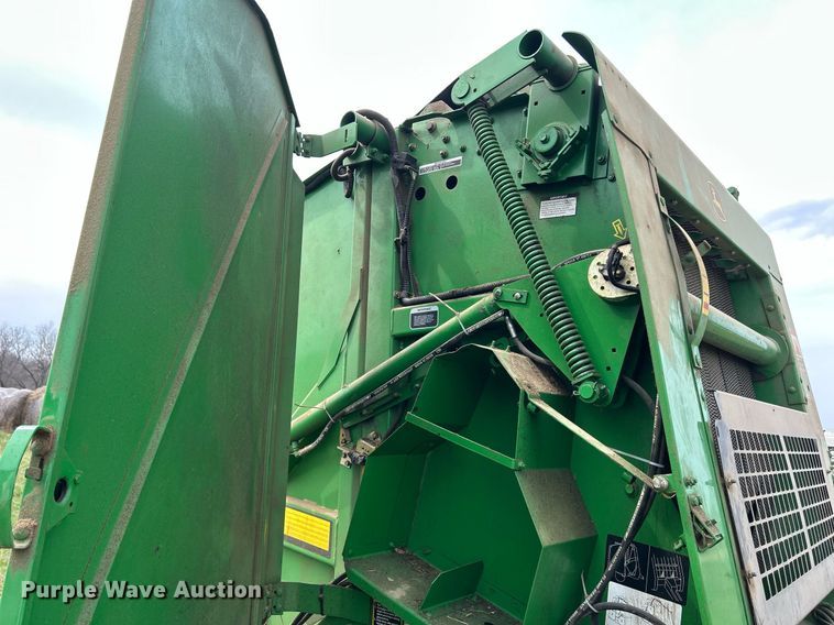 image for item ND9404 2012 John Deere 458 Silage Special  round baler