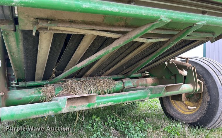 image for item ND9404 2012 John Deere 458 Silage Special  round baler