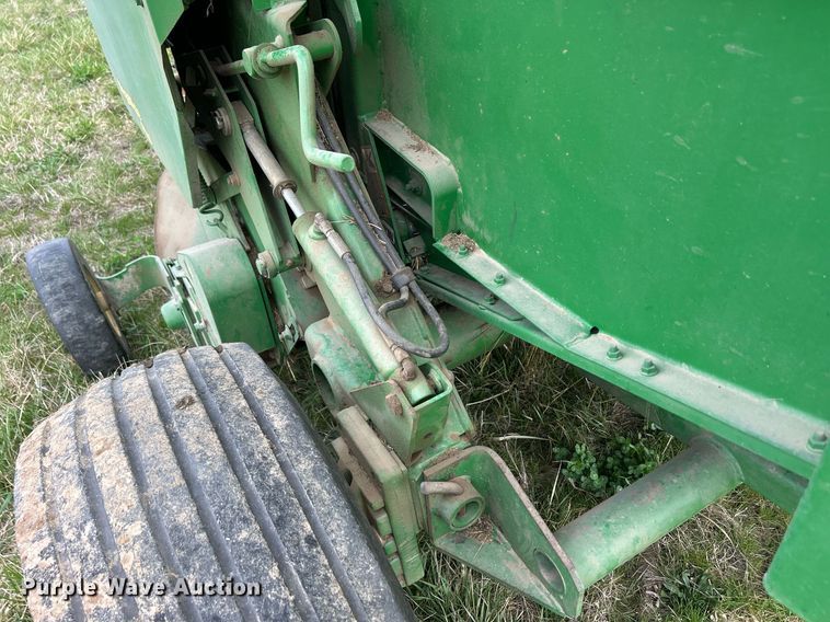 image for item ND9404 2012 John Deere 458 Silage Special  round baler