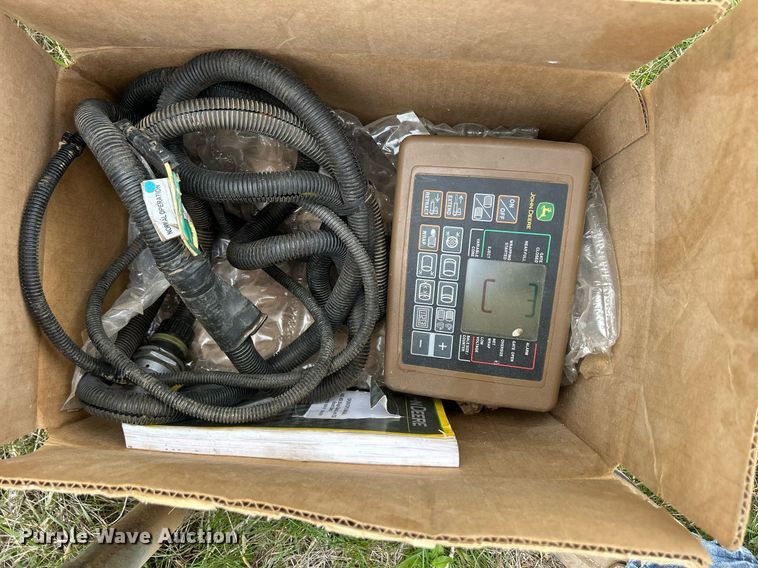 image for item ND9404 2012 John Deere 458 Silage Special  round baler