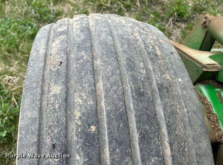 image for item ND9404 2012 John Deere 458 Silage Special  round baler