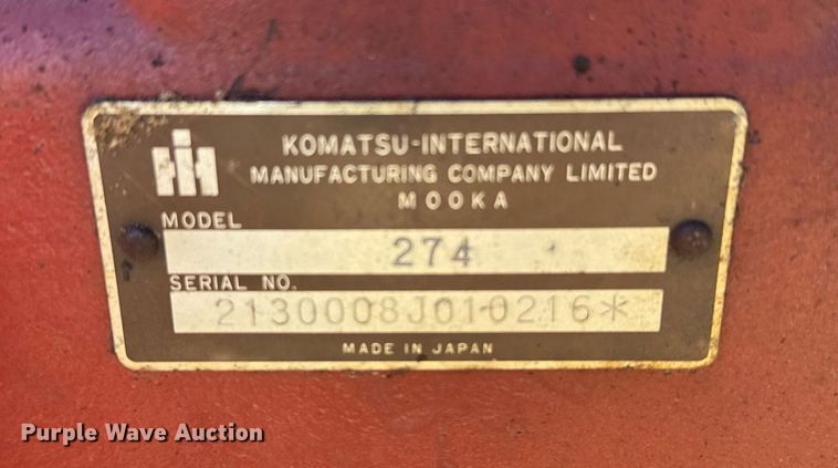 image for item NN9748 International 274 tractor