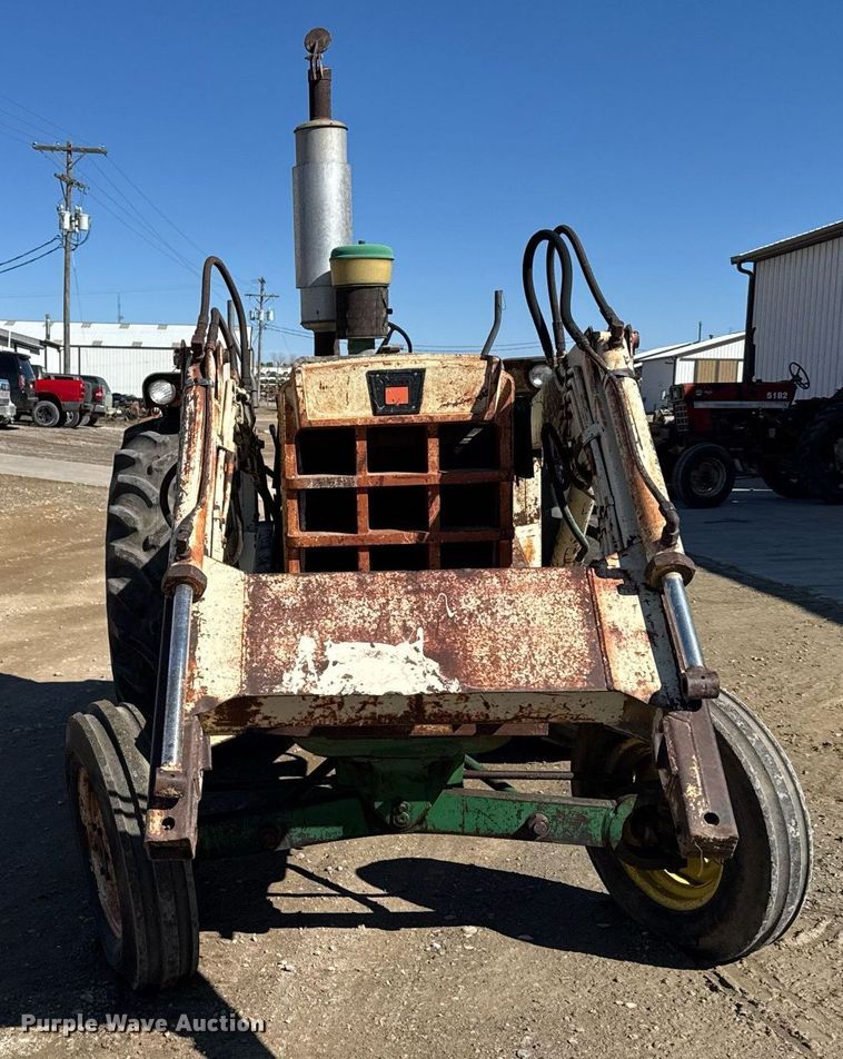 image for item NN9749 1966 Oliver 1850 tractor