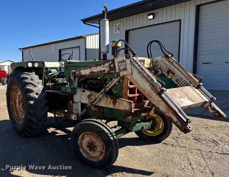 image for item NN9749 1966 Oliver 1850 tractor