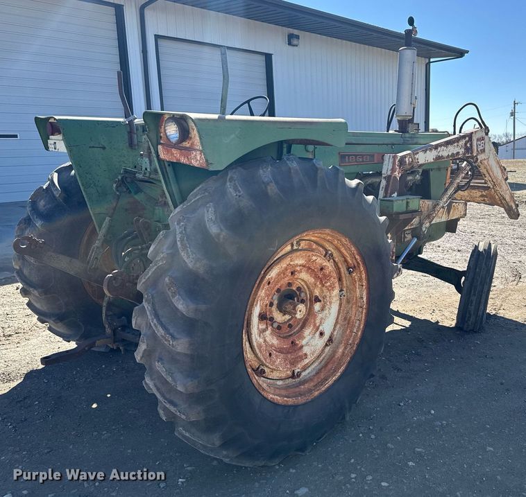 image for item NN9749 1966 Oliver 1850 tractor